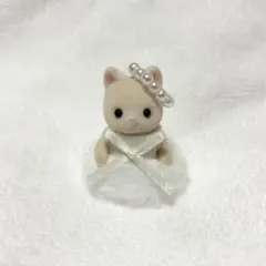 シルバニアファミリー赤ちゃん 着せ替え服 ふわふわワンピース 白 ⑧
