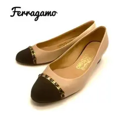 Ferragamo ヴァラ ガンチーニ ラウンドトゥパンプス レザー バイカラー