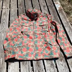 モダンアミューズメント 花カモ柄ジャケット