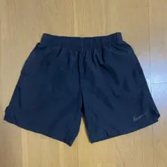Nike ブラック ショートパンツ