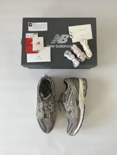 26.5cm N.HOOLYWOOD New Balance M1906NIH