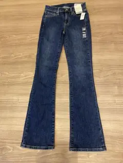 【新品】GAP GIRLFRIEND MID RISE デニム 23