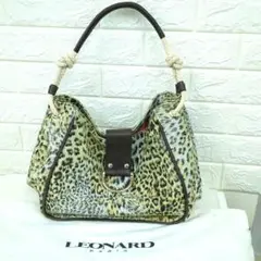 Item thumbnail for item c82fa4f2-92b3-4b42-9088-1fbed575ee18