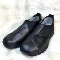【fitfit】 未使用級 ハンズフリークロスインステップスニーカー 22cm