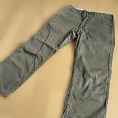 ユニクロ　グリーン　パンツ