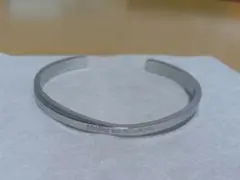 シルバーバングル