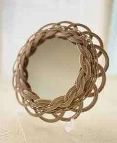ラタンミラー 丸型20cm 薄茶色