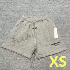 ESSENTIALS グレー ショートパンツ