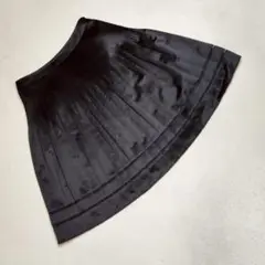 美品★any SiS プリーツスカート ひざ丈 光沢 きれいめ シック 黒 M