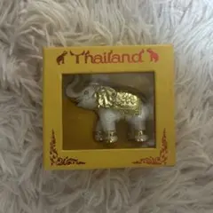 タイ製 白い象の陶器置物