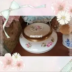 アンティークローズドレッサージャー