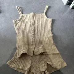 ベージュリブ編みタンクトップ・ショートパンツセット