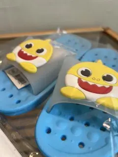 ※汚れあり　ベイビーシャーク　サンダル