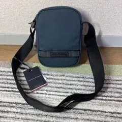 【未使用品】トミーヒルフィガー ラバーロゴ ショルダーバッグ ネイビー