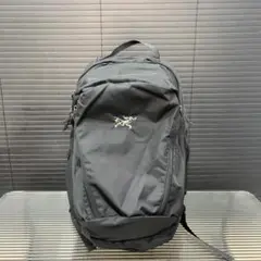 ARC'TERYX Mantis 26L 黒のデイパック