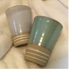 陶器カップ 2個セット グリーンとホワイト
