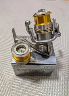 コルクさん専用09TWIN POWER Mg 2500S リール コルクさん専用09TWIN POWER Mg 2500S リール - メルカリ