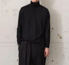 美品　MBハイエンド尾州ウールニットタートルネックカットソー　黒