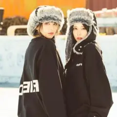 New Era 重盛さと美feat.友達 スウェット M