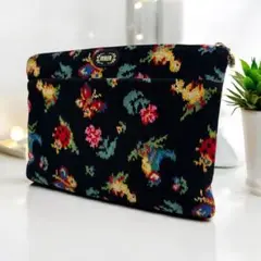 美品 FEILER フェイラー ハイジ フラットポーチ ブラック ファスナー付