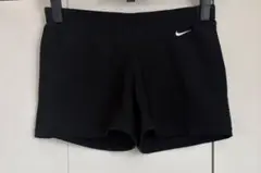 ナイキ　ショートパンツ