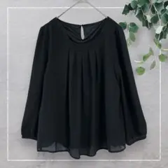 【クロッシー】フロントタックシフォンブラウス(M)7〜8分袖　襟元レース　黒
