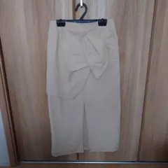 Titilate Valet リボン付きベージュタイトスカート
