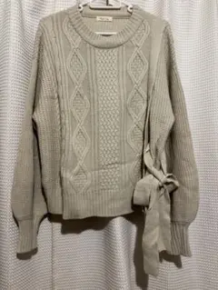 ベージュ ケーブルニット 長袖セーター M