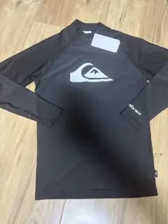Quiksilver ブラック 長袖ラッシュガード