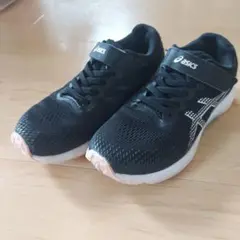 asics キッズシューズ ブラック　21.5cm