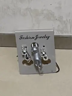 ぶらさがり猫のアクセサリーセット　シルバー