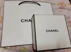 CHANEL箱と袋セット