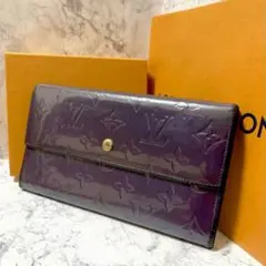 【極美品✨】ヴィトン M91353 ポルトトレゾールインターナショナル ヴェルニ