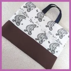 熊さんオフ白　レッスンバッグ　絵本袋　入学入園　ハンドメイド