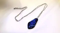 『夜』 レジン　ペンダント　葉脈