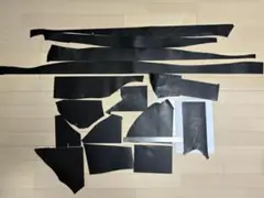 ヌメ側　ハギレ　黒/ブラック1mm〜1.5mm 詰め合わせ