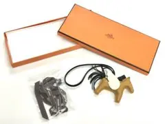 HERMES(エルメス) チャーム U刻印 TN752