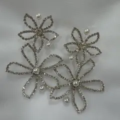 ブライダル　フラワーピアス　シルバー