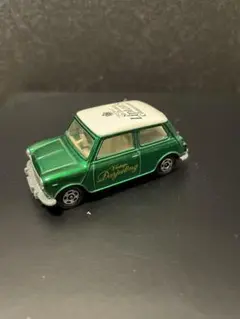 Item thumbnail for item 53df8105-0a5b-4d0d-ba4b-75b6fc7a176a