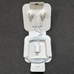 新品未使用 iPhone イヤホン Lightning(マイク付) 有線イヤホン