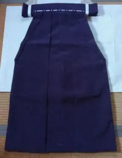 差袴　神職　紫色（二級着用）化繊　腰帯下丈約84.5cm　袷仕立　コスプレ馬乗型