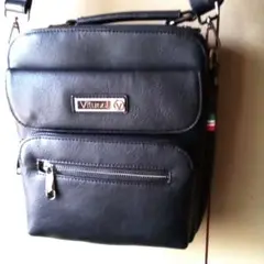 美品　Vitucci ブラック ショルダーバッグ　2way　男女兼用