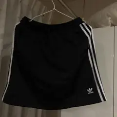 adidas ブラック スカート IZR35