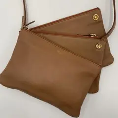 美品✨ セリーヌ トリオラージ ショルダーバッグ 金ロゴ ベージュ系