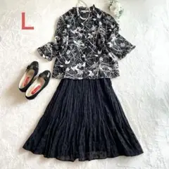 花柄シルク風トップスとプリーツスカートセットアップ　アンサンブル　Ｌ