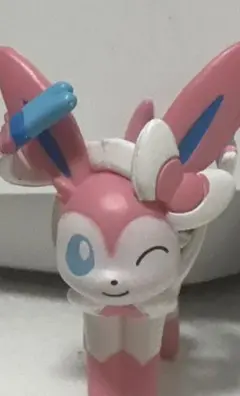 ポケモン　ニンフィア　ガチャガチャ