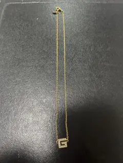 GIVENCHY ジバンシィ ロゴネックレス ゴールド