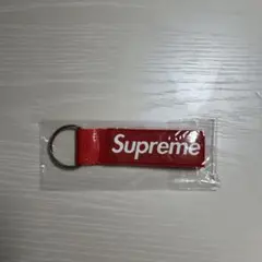 Supreme レッド キーホルダー