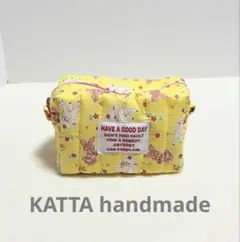 大きめポーチ　自作キルティング ハンドメイド　スクエア 羊　うさぎ　イエロー