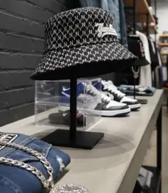 Item thumbnail for item b0ed4277-4193-489f-bf96-b6f5850c0090